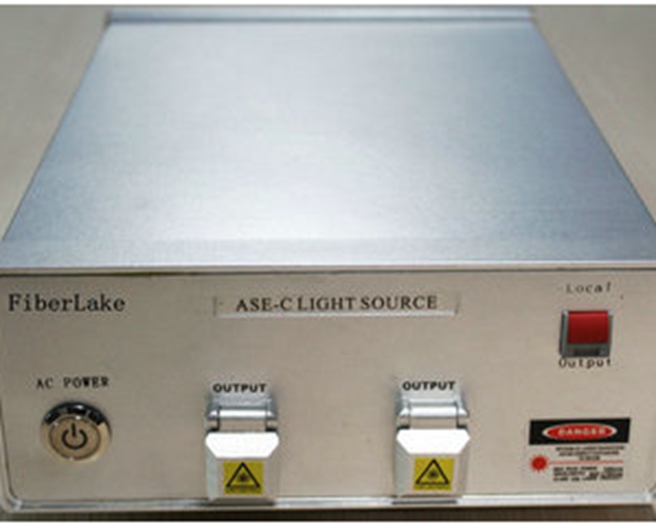 3CH CWDM Light Source 3CH CWDM Light Source